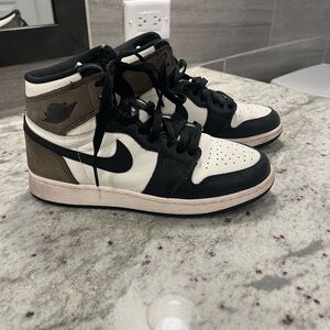 Nike air jordan 1s mocha